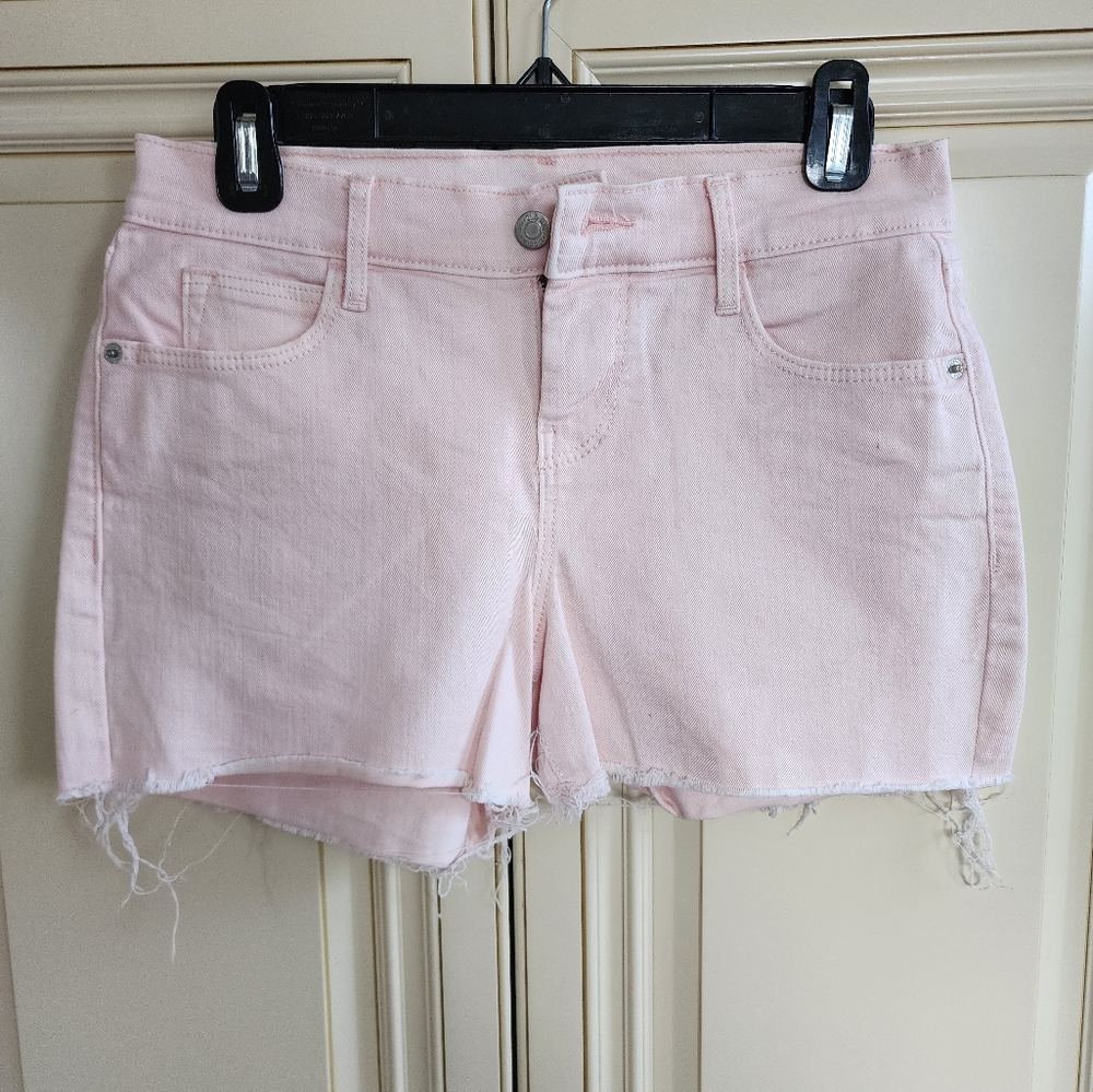 Women's Old Navy jean shorts; light pink, Size 2